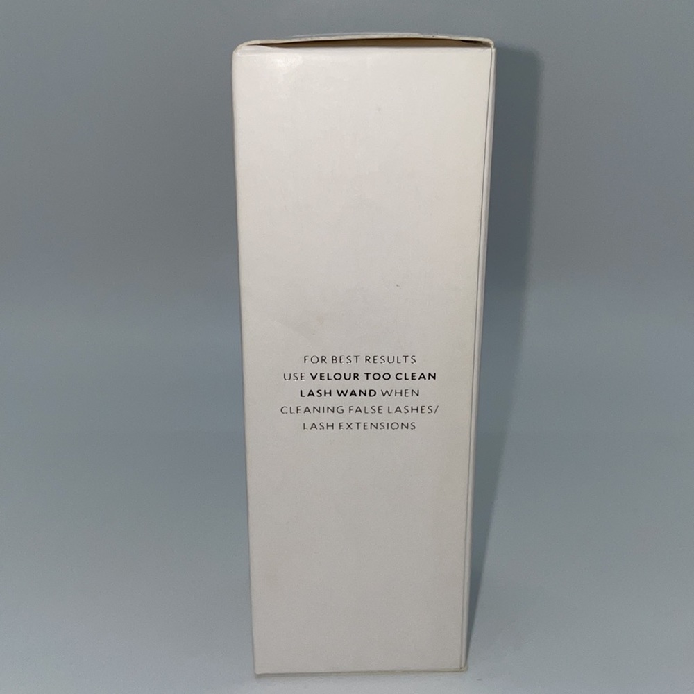 Velour Lash Clean
oil-free makeup remover - Picture 2 of 5